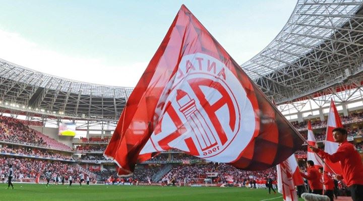 ANTALYASPOR’A TRANSFER YASAĞI GELDİ!
