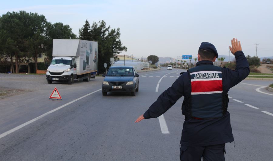 YOL AÇMA ÇALIŞMALARI DEVAM EDİYOR