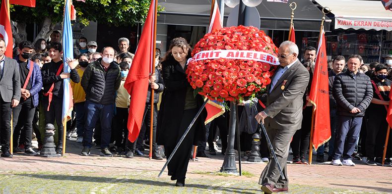 18 MART TÖRENLE KUTLANDI