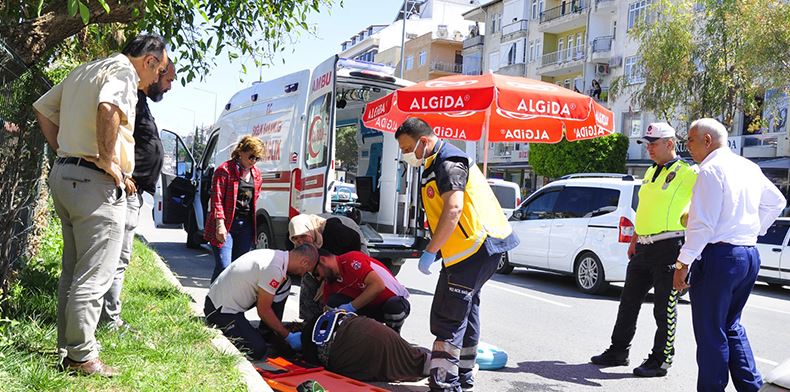 YAYA GEÇİDİNİ KULLANAN YAŞLI KADIN HASTANELİK OLDU