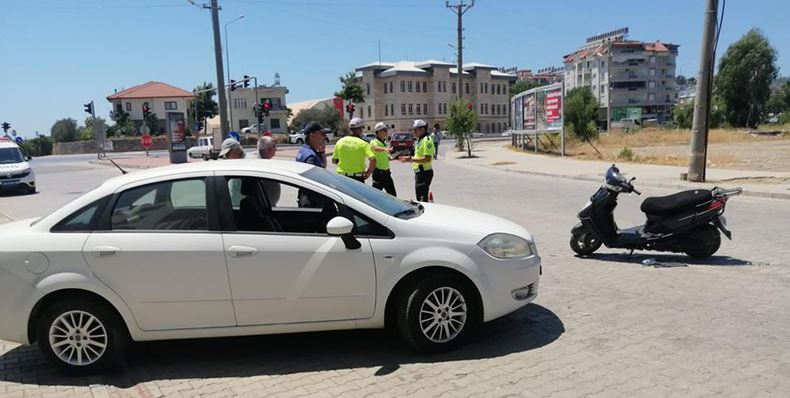 MOTOSİKLETLİ HASTANELİK OLDU 