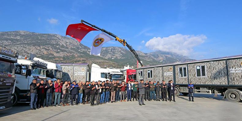 DEPREM BÖLGESİNE KONTEYNER DESTEĞİ